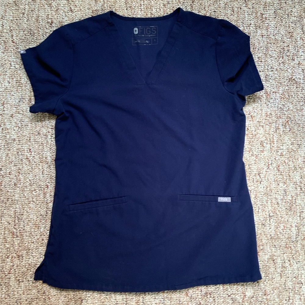 FIGS scrub top